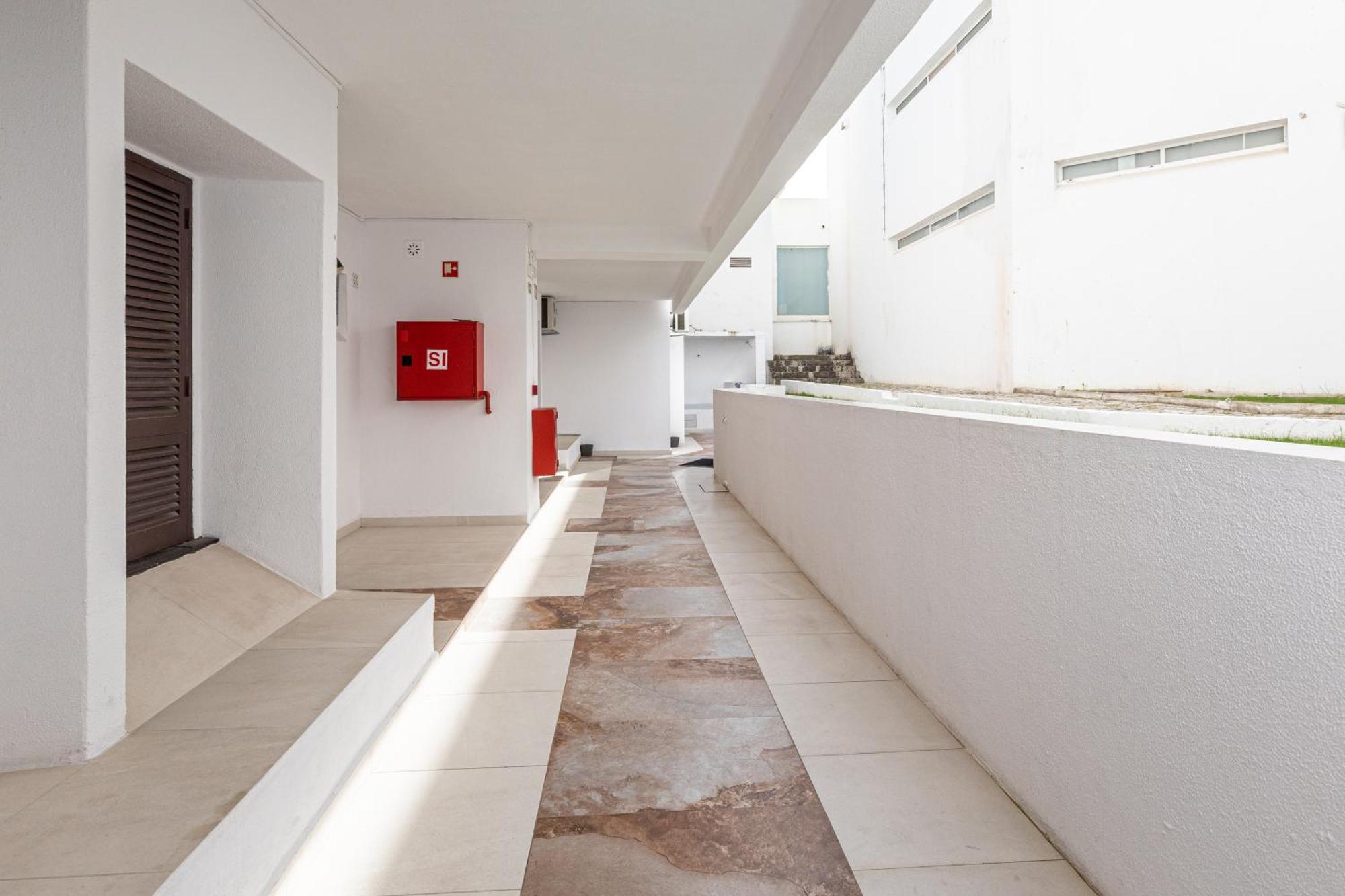 Magna Oura Hotel 3*